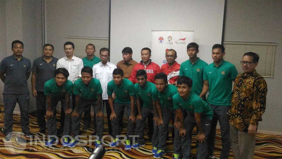 Menpora, Imam Nahrawi, terkejut Timnas Indonesia U-19 telah tiba di Indonesia. - INDOSPORT